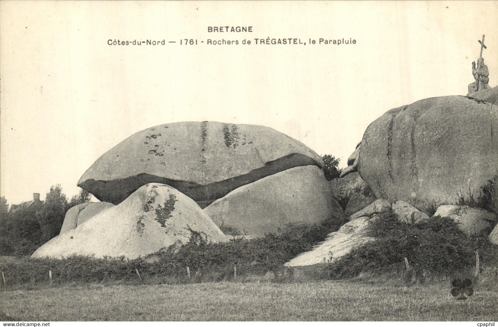 CPA Rochers de Tregastel Le Paraplule