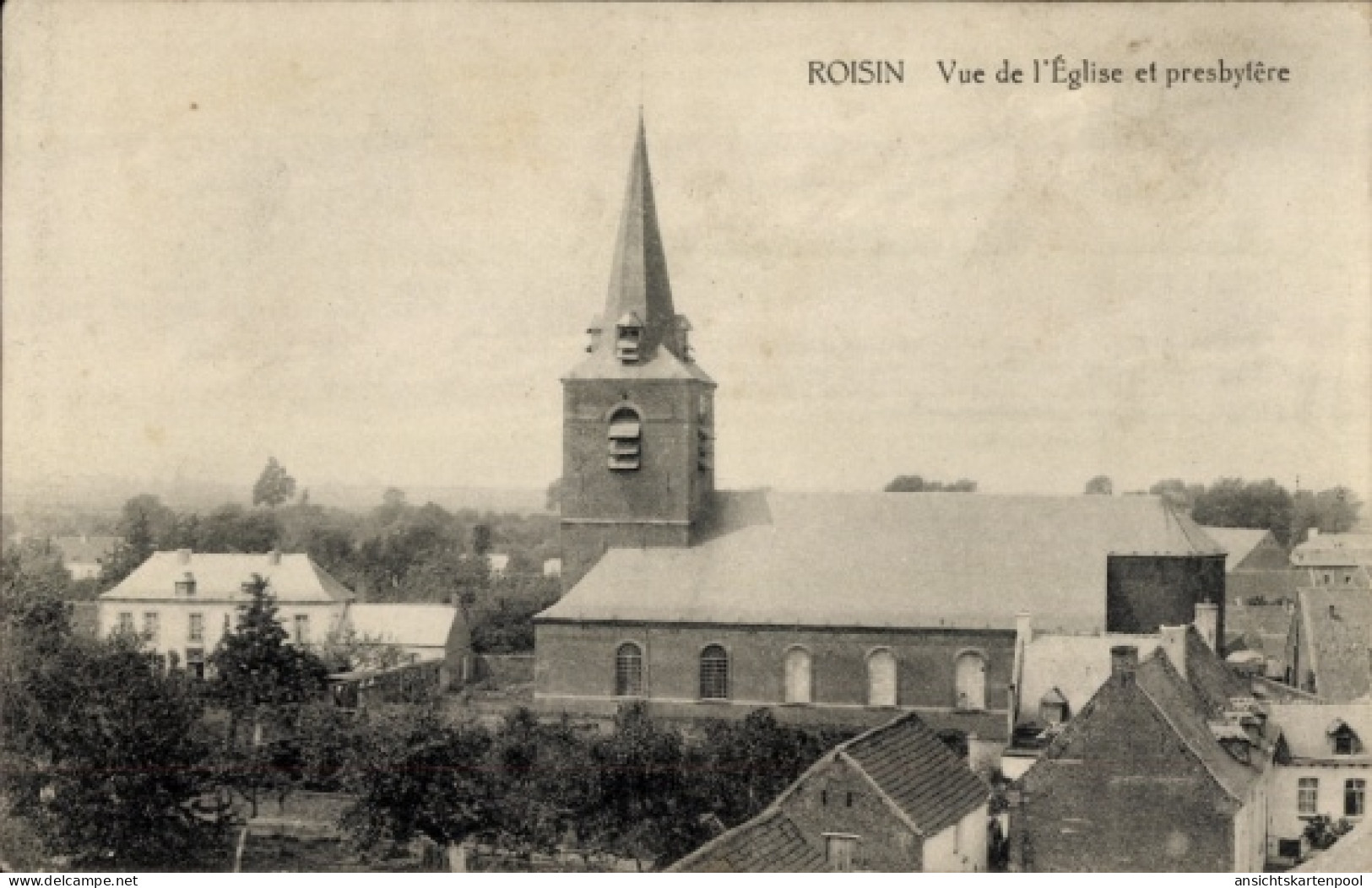 CPA Roisin Honnelles Wallonien Hennegau, Vue de l'eglise et presbytere