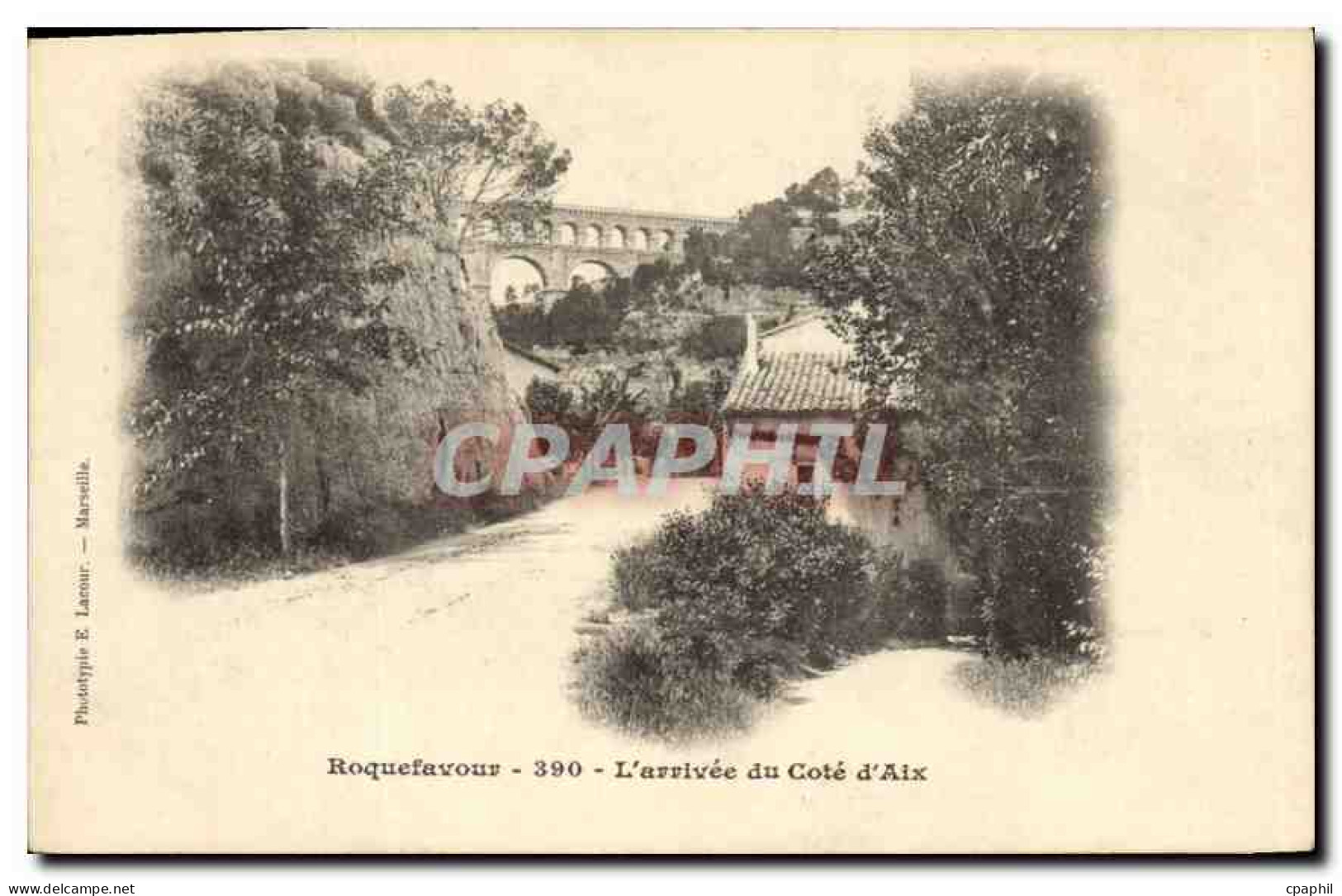 CPA Roquefavour l'arrivee du cote d'Aix