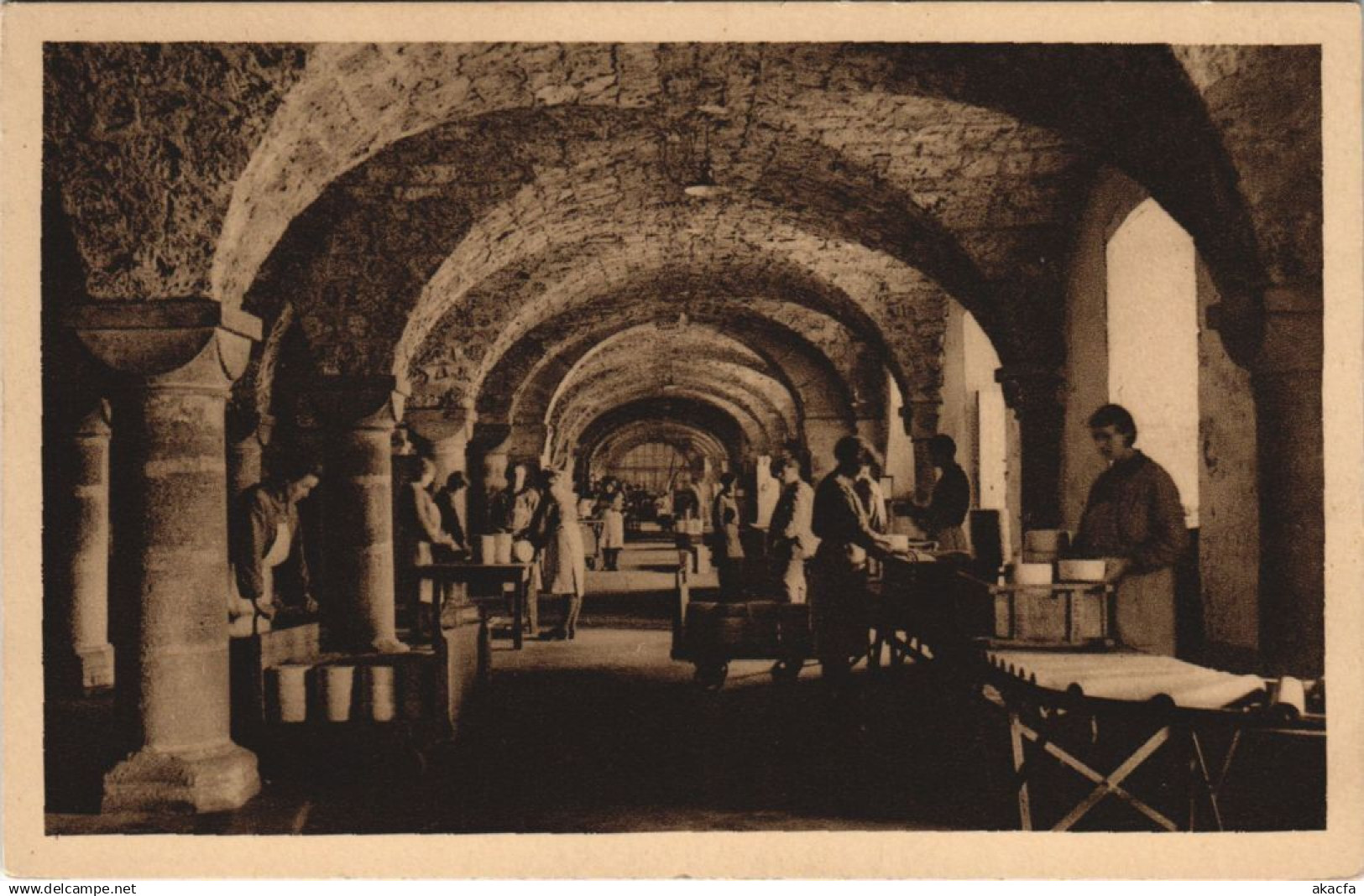 CPA ROQUEFORT - Cave Carriere (160894)