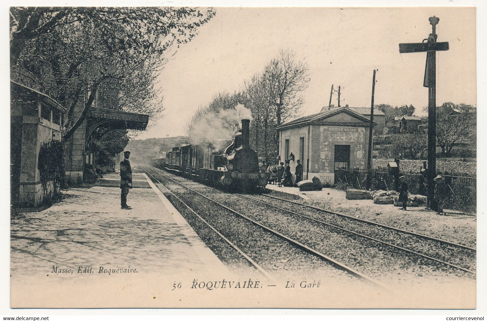 CPA - ROQUEVAIRE (Bouches du Rhône) - La Gare