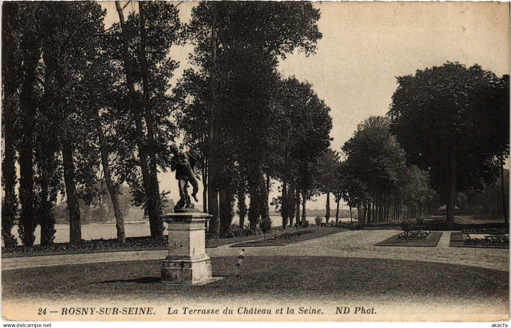 CPA ROSNY-sur-SEINE La Terrasse du Chateau et la Seine (1384932)