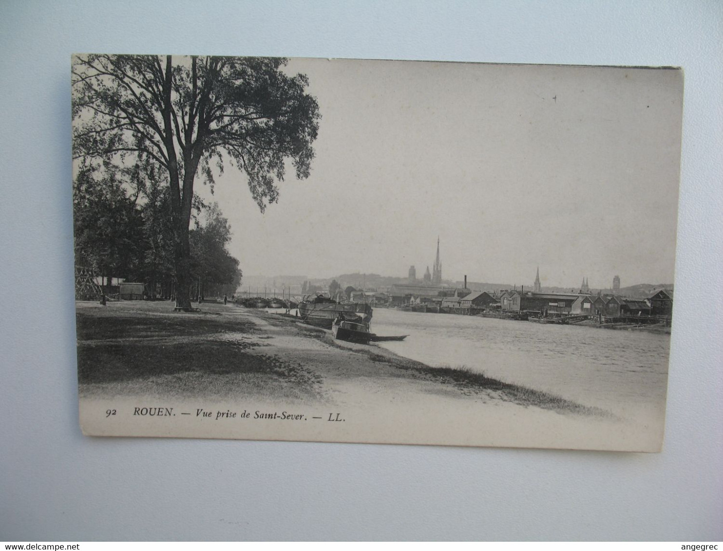 CPA  Rouen Vue prise de Saint -Sever