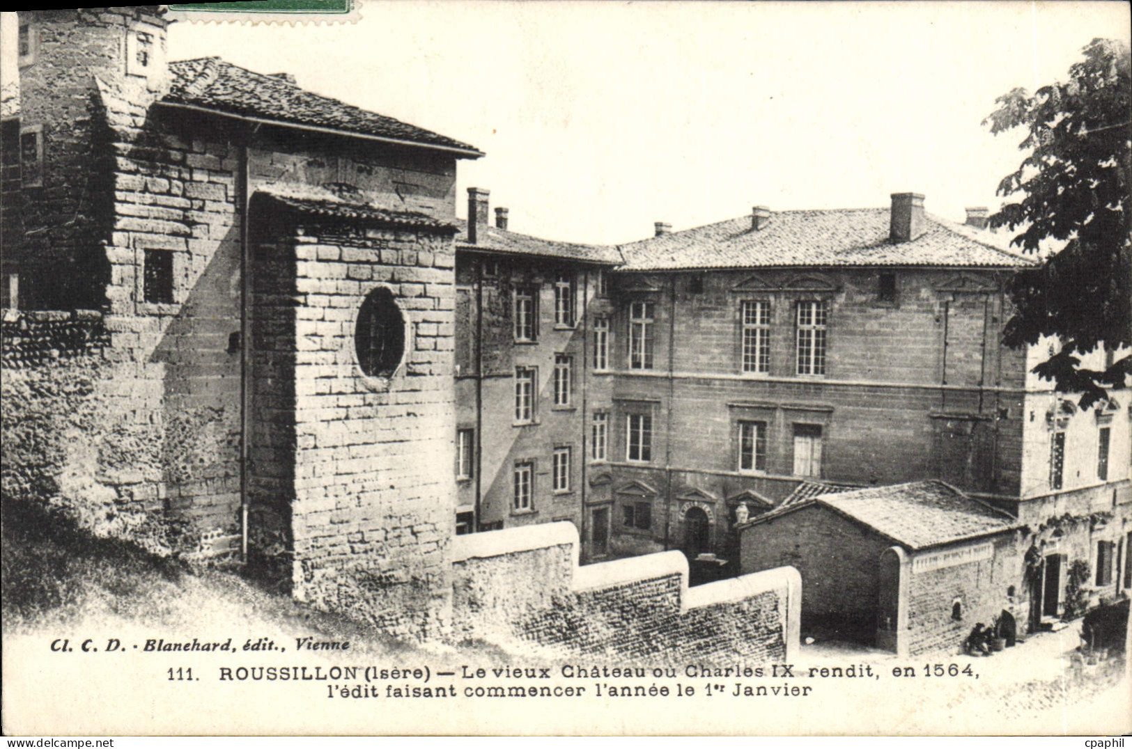 CPA Roussillon Le Vieux Château