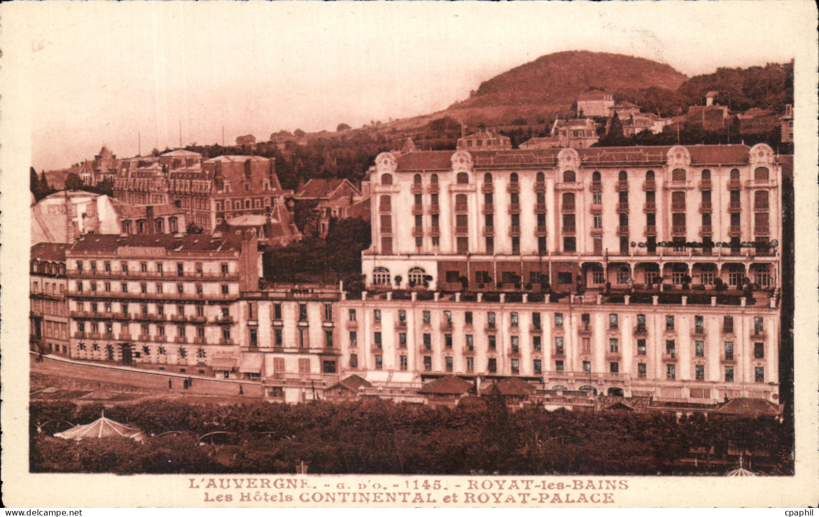 CPA Royat les Bains Les Hotels Continental et Royat Palace