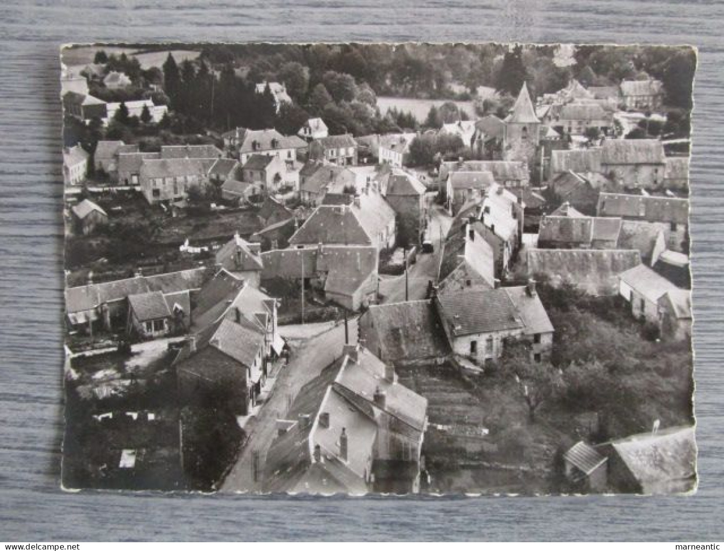Cpa Royere (23) rue de la poste et vue générale