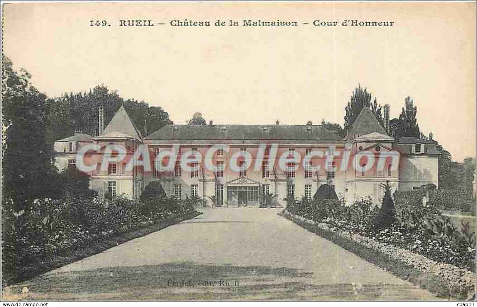 CPA Rueil Chateau de la Malmaison Cour d'Honneur