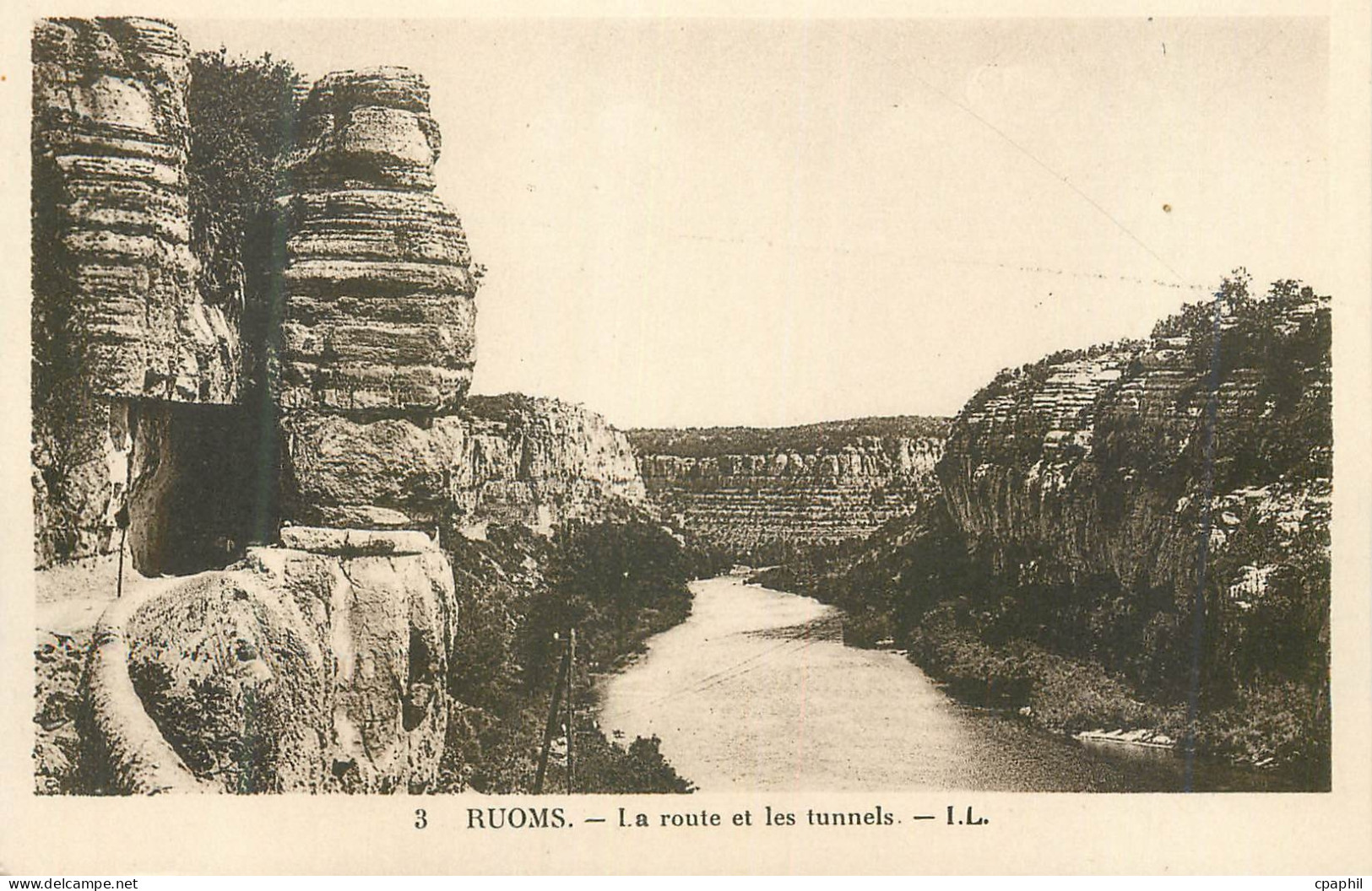 CPA Ruoms La Route et Les Tunnels