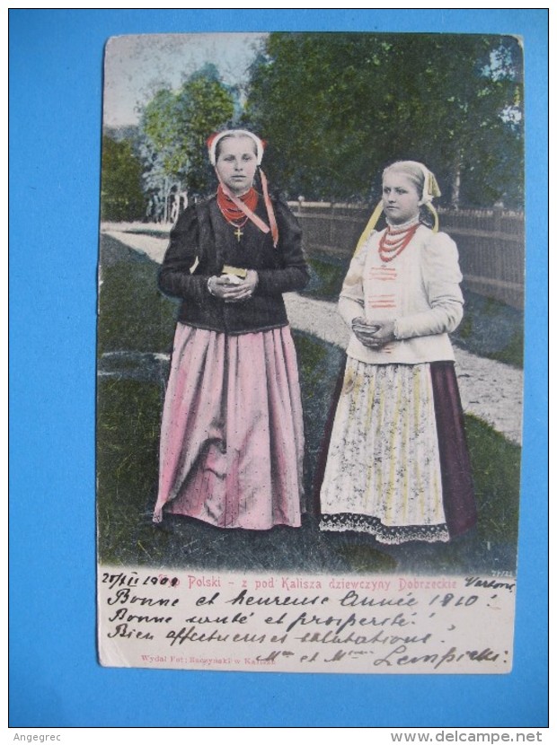 CPA   Russie   "   Femmes en habit traditionnels  " voyagé  1909
