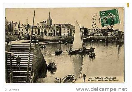 cpa SABLES D OLONNE passage des sables à la chaume noville debitant buvette du passage n°20