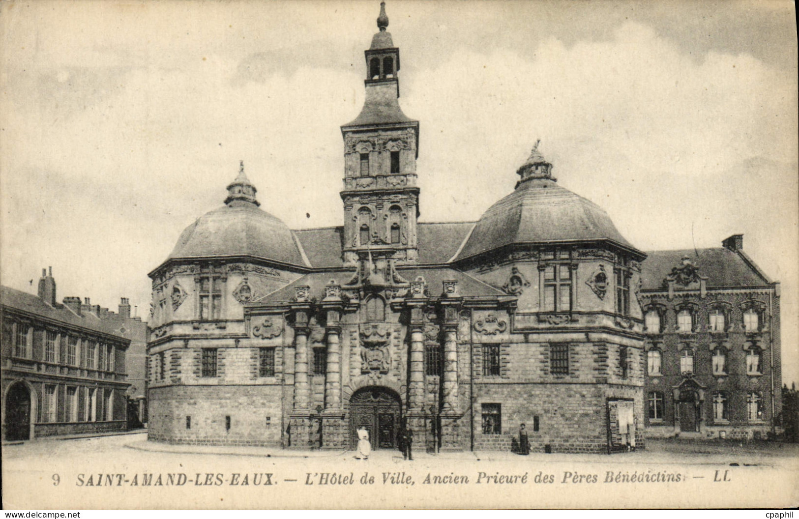 CPA Saint Amand Les Eaux L'Hotel de Ville Ancien Prieure des Peres Benedictins