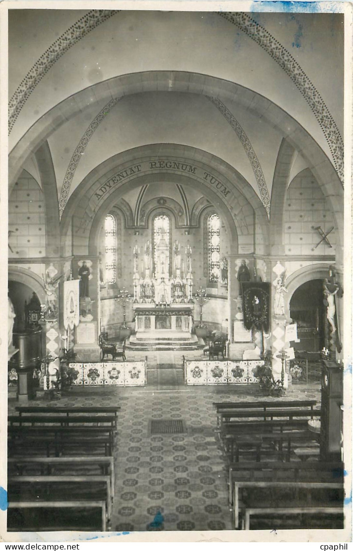 CPA Saint Antoine des Haute Buttes Interieur de l'Eglise