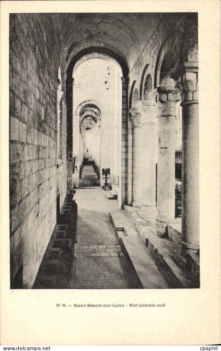 CPA Saint Benoit sur Loire Nef interale sud