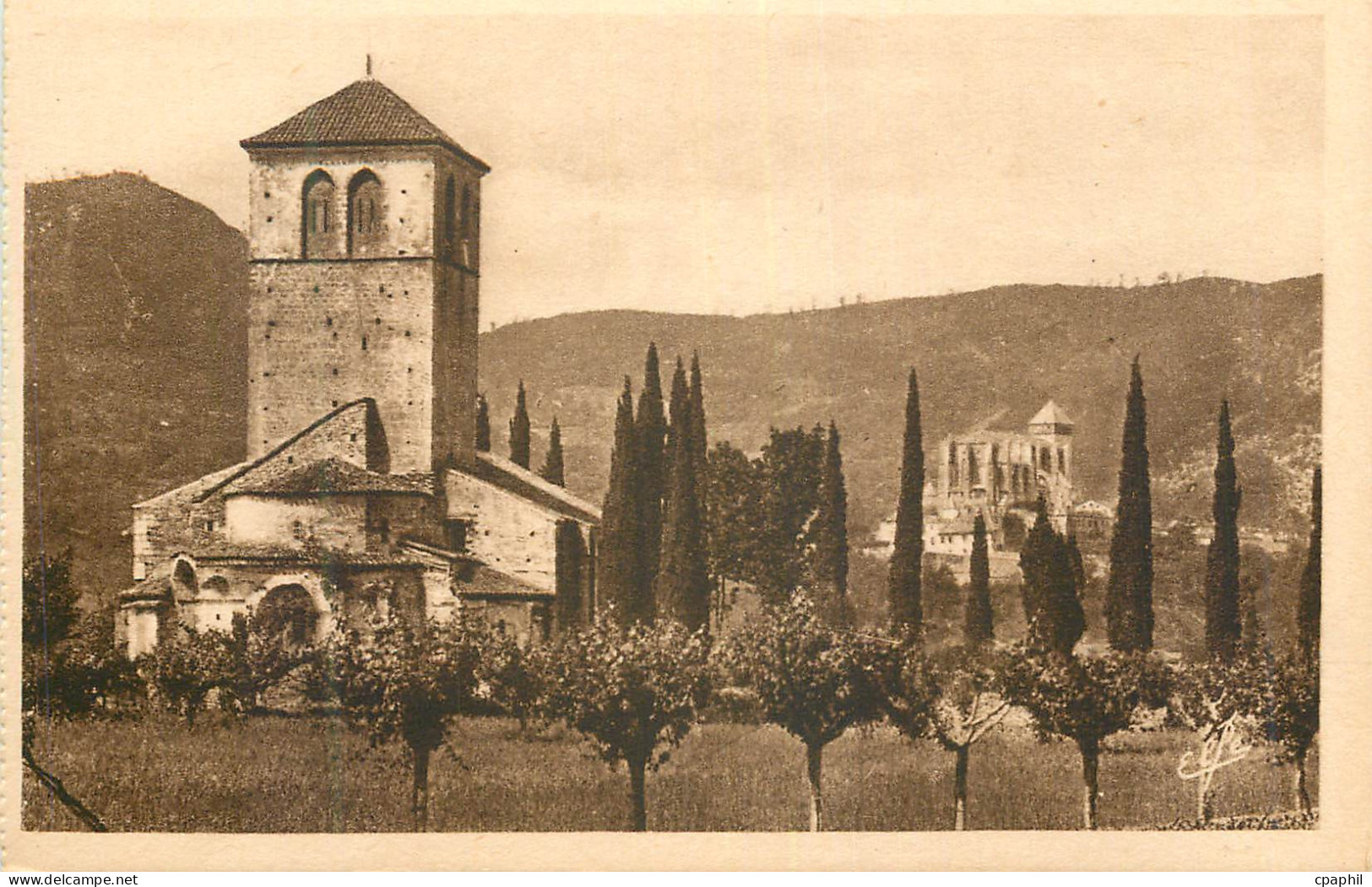 CPA Saint Bertrand de Comminges L'Eglise Saint Just et st Bertrand