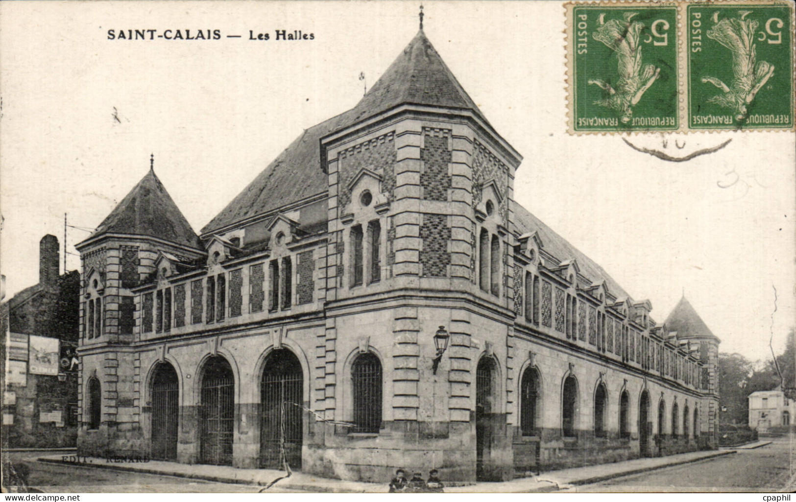 CPA Saint Calais Les halles