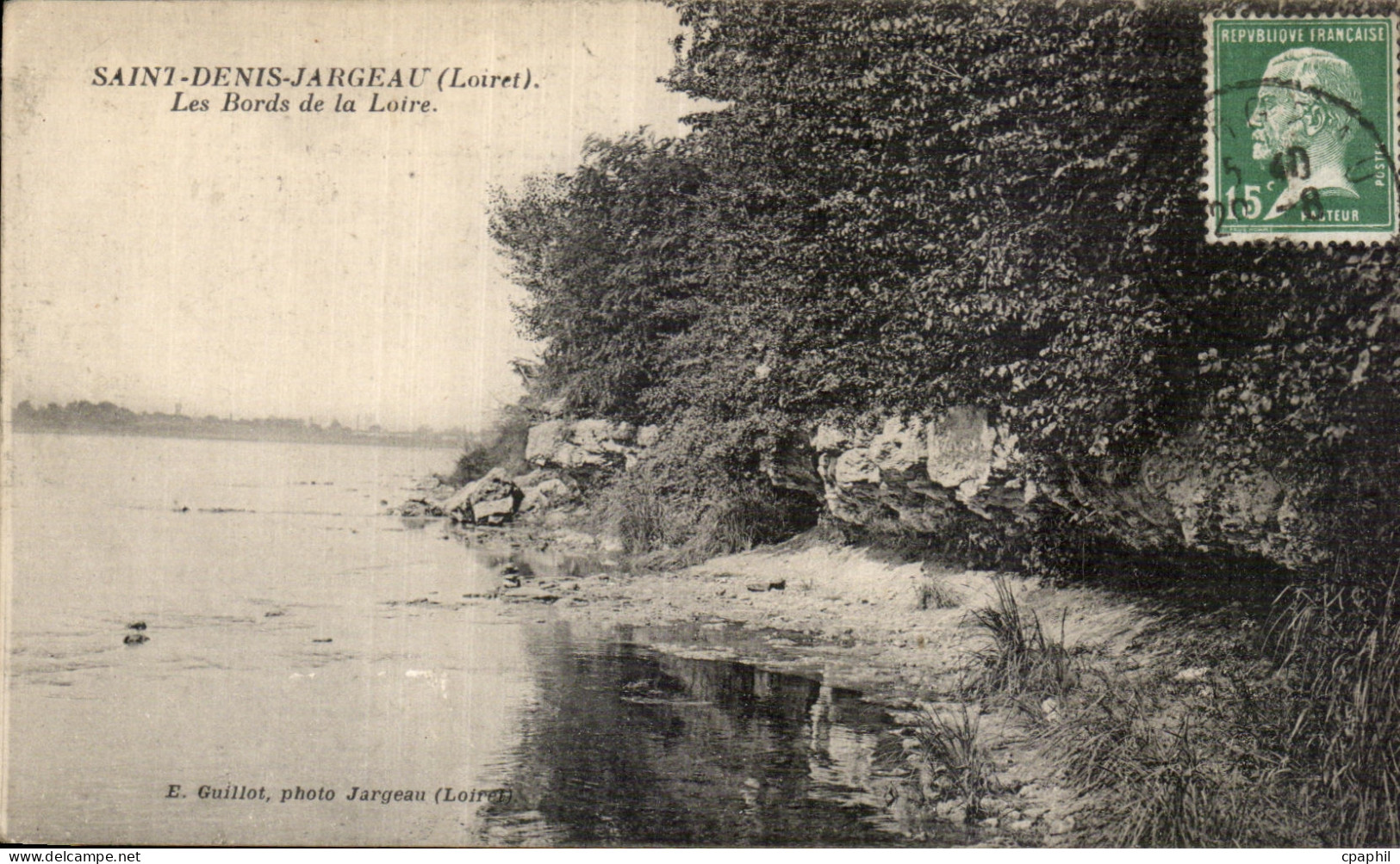 CPA Saint denis Jargeau (Loiret) Les Bords de la Loire