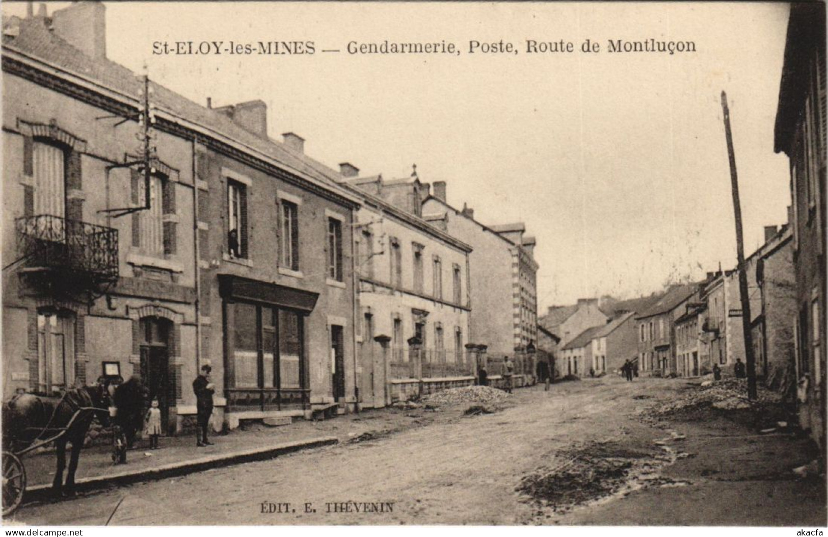 CPA SAINT-ELOY-les-MINES Gendarmerie - Poste - Route de Montlucon (1254854)