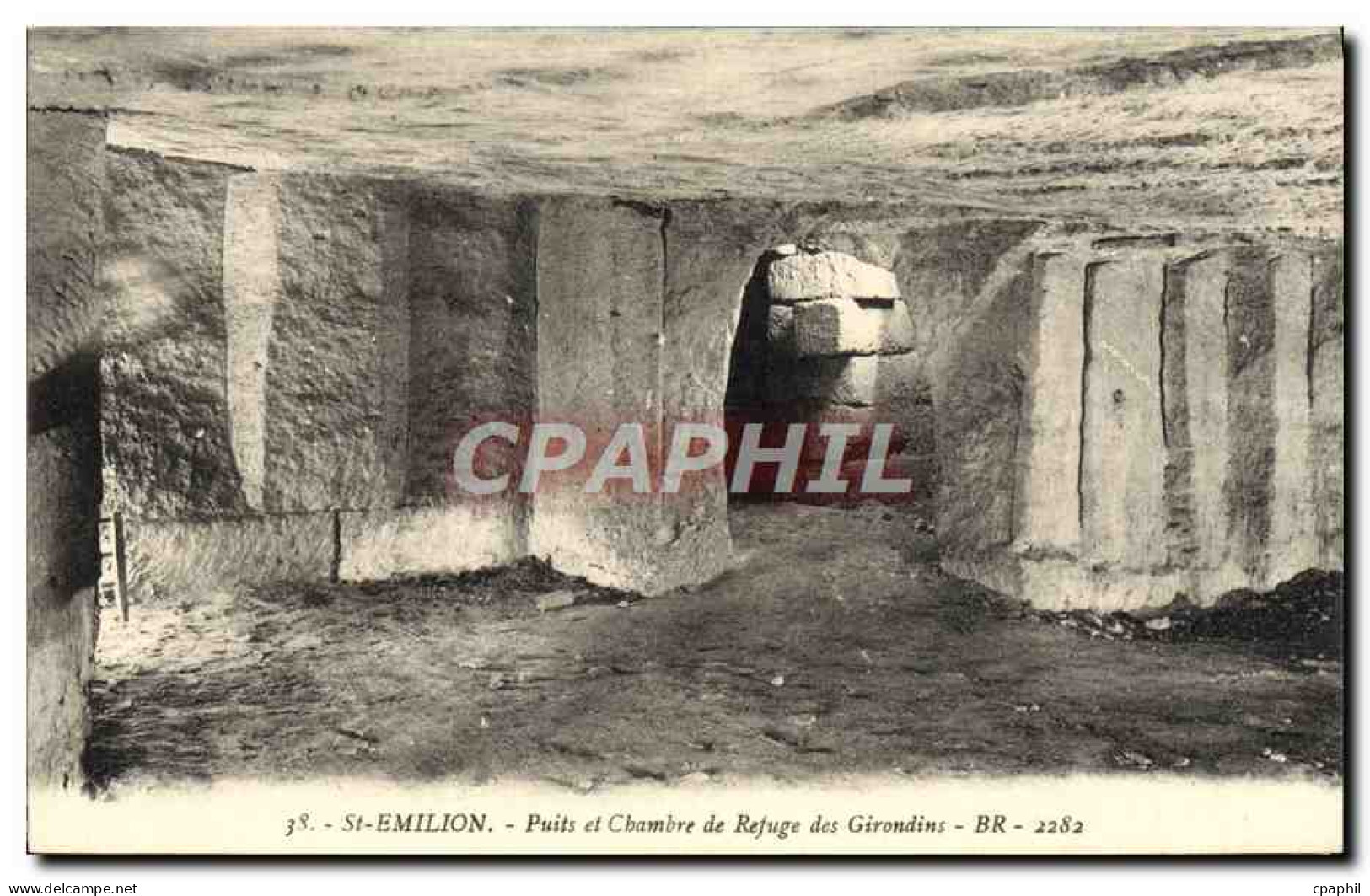 CPA Saint Emilion Puits et Chambre de Refuge Des Girondins