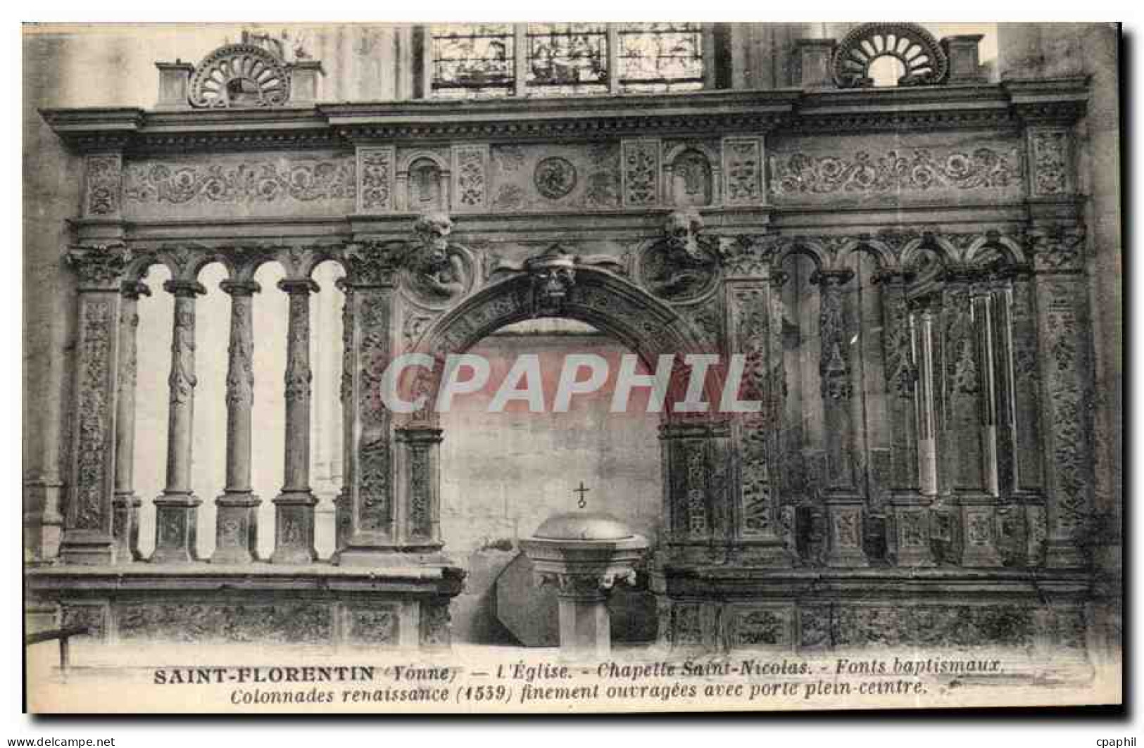 CPA Saint Florentin l'eglise Chapelle Saint Nicolas Fonts baptismaux