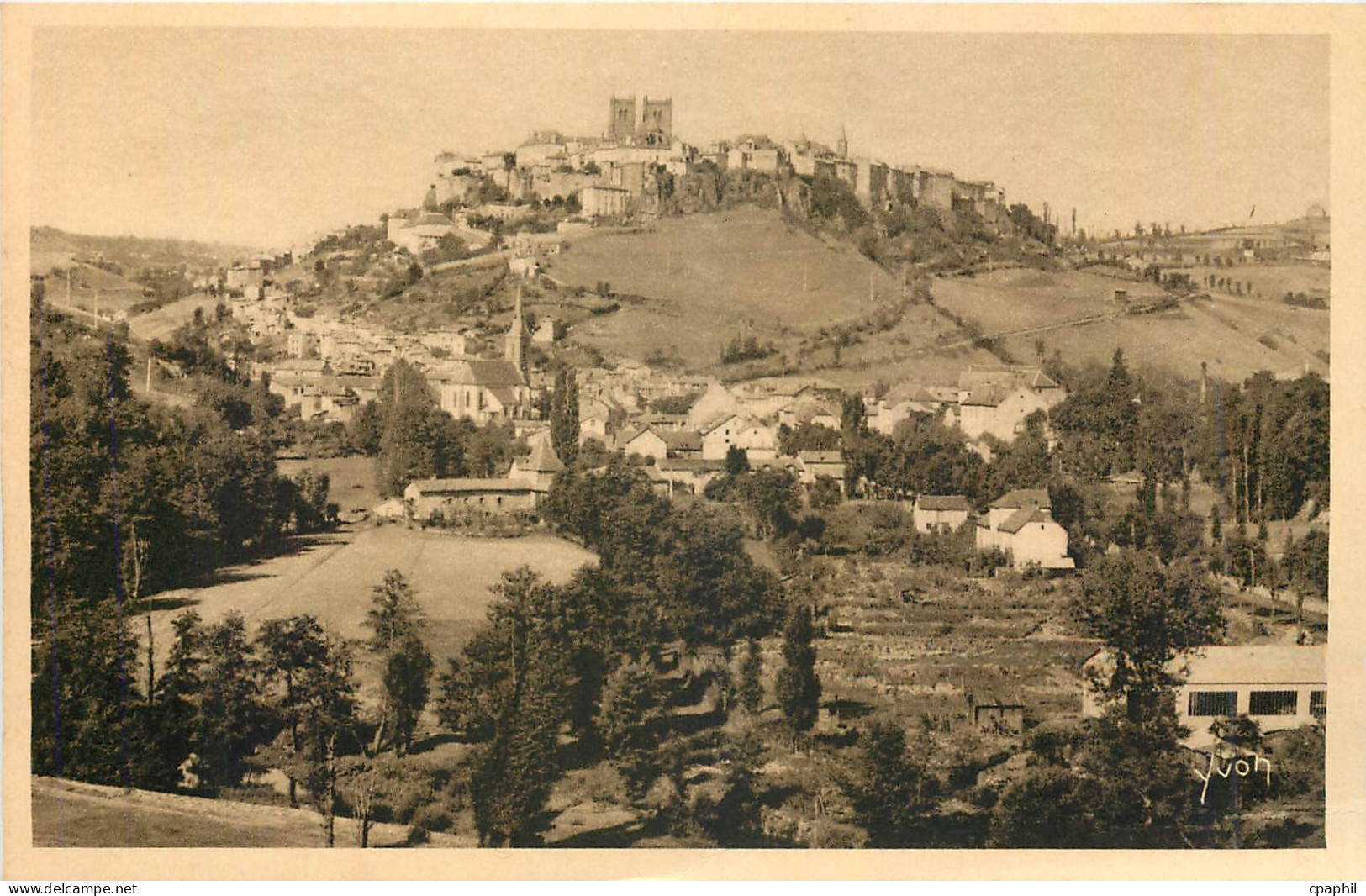 CPA Saint Flour Cantal Vue generale