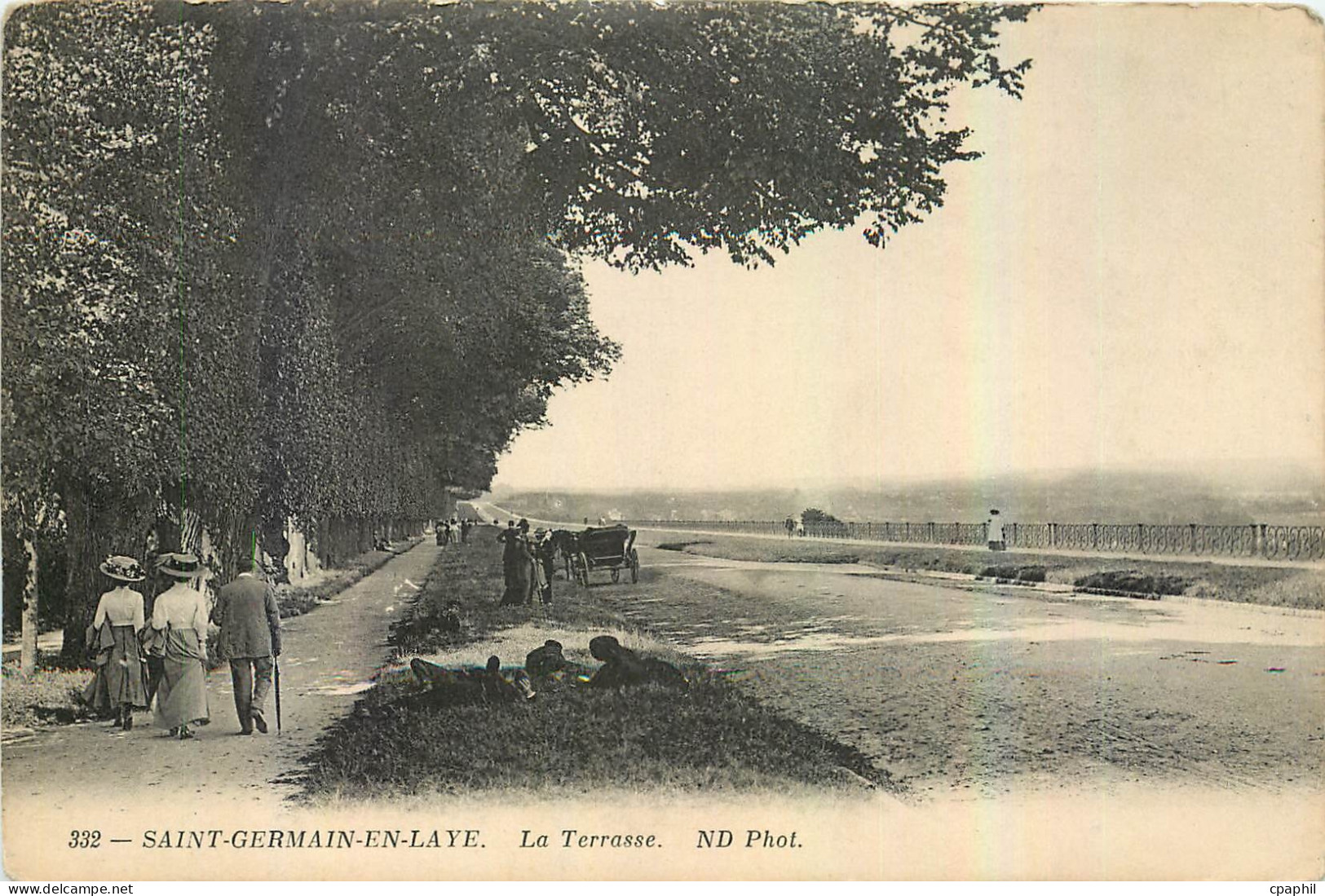CPA Saint Germain en Laye La Terrasse
