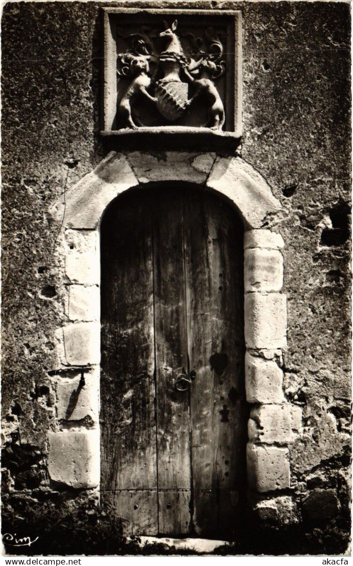 CPA SAINT-GERMAIN-LEMBRON Chateau de Villeneuve (1256934)