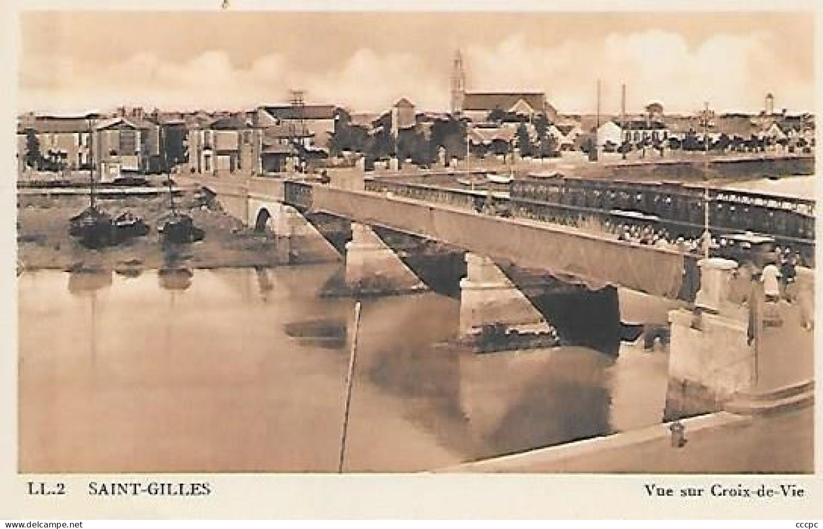 CPA Saint-Gilles vue sur Croix-de-Vie