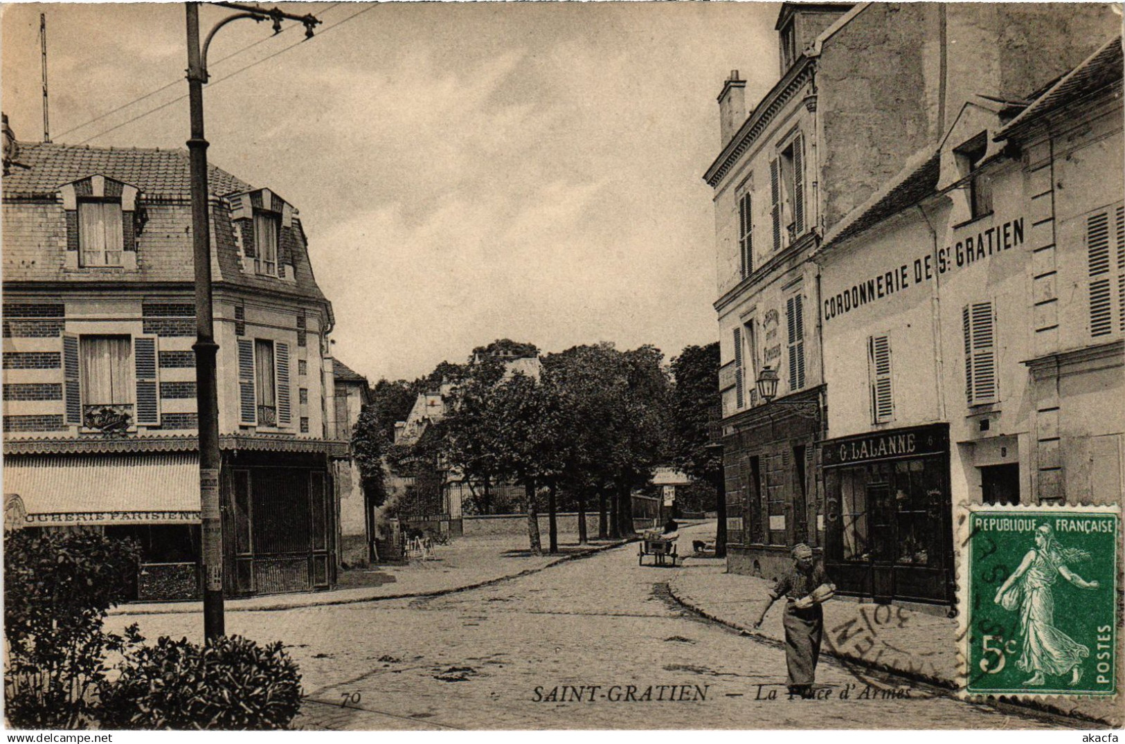 CPA Saint-Gratien La Place d'Armes FRANCE (1307843)
