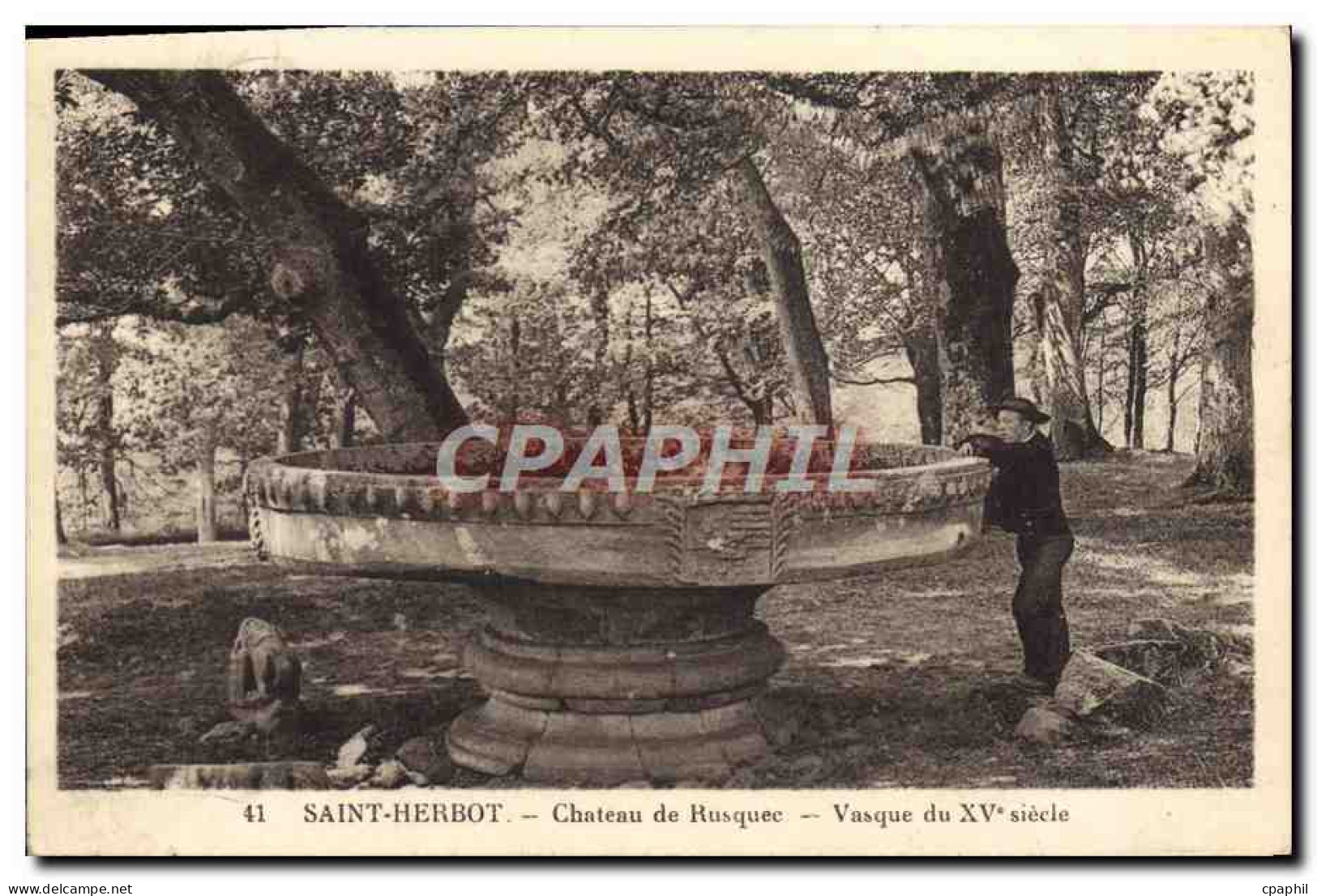 CPA Saint Herbot Chateau de Rusquec Vasque