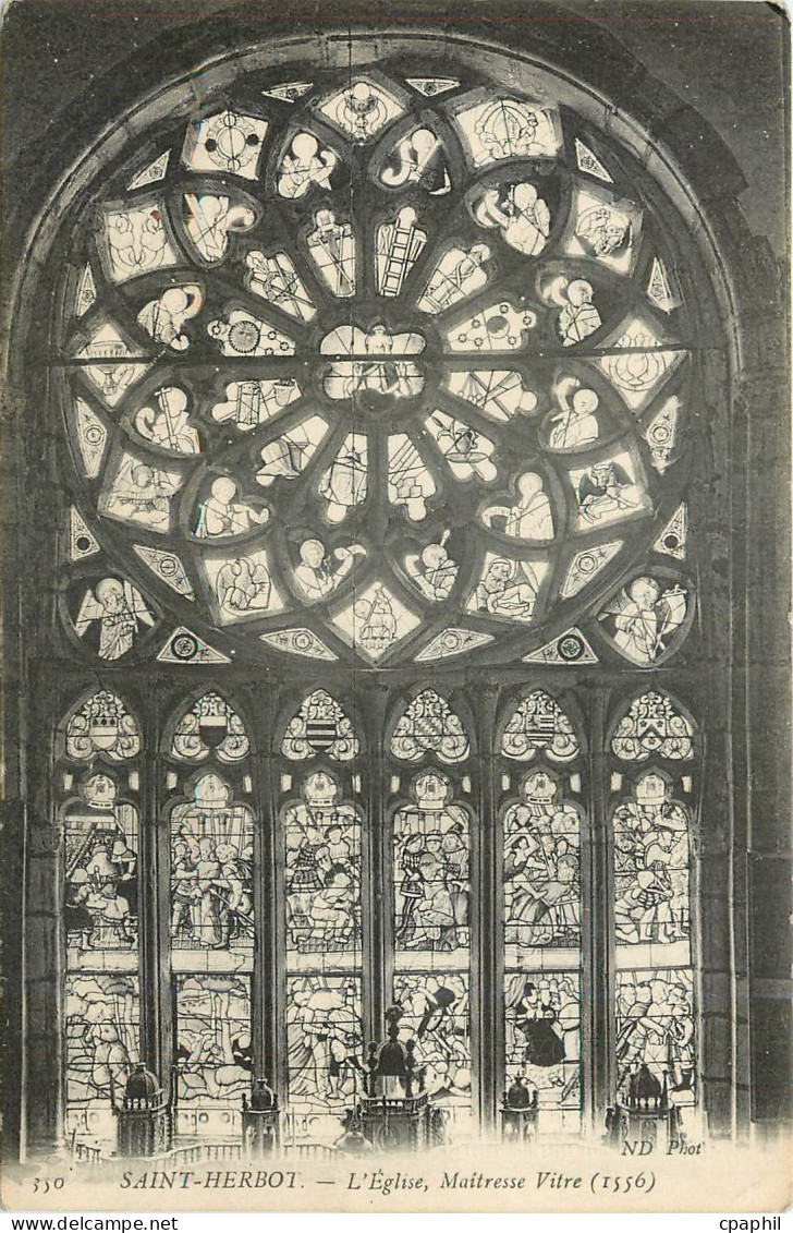 CPA Saint-Herbot - L'Eglise  Maitresse Vitre