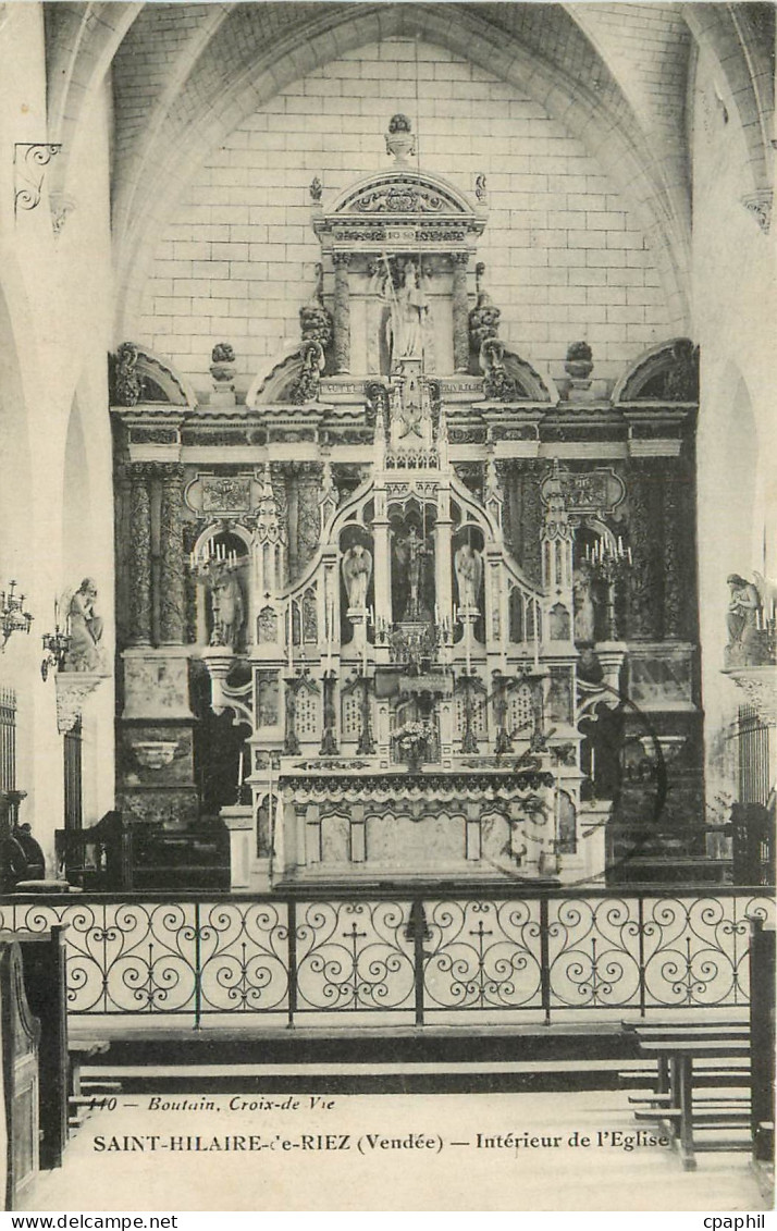 CPA Saint Hilaire de Riez Vendee Interieur de l'Eglise
