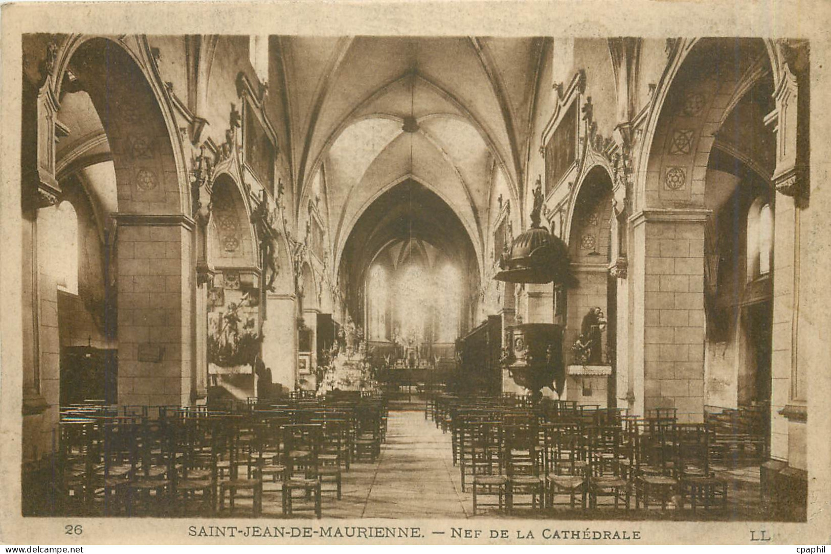CPA Saint Jean de Maurienne Nef de la Cathedrale