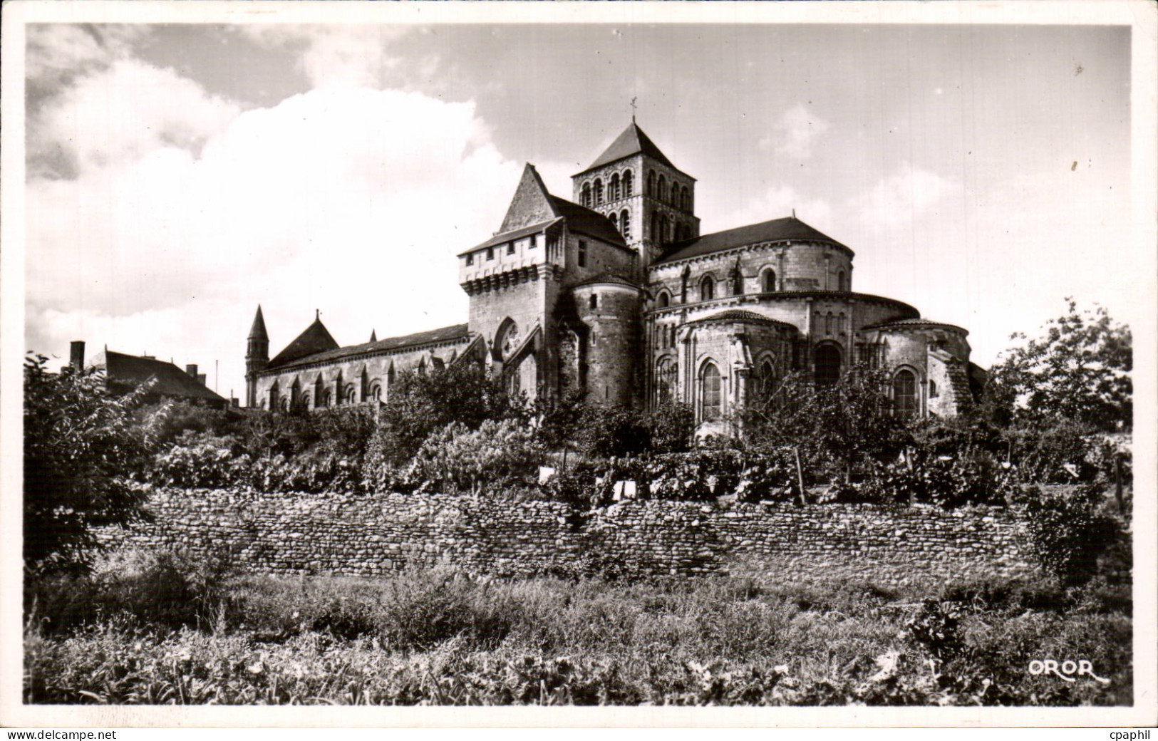 CPA Saint Jouin de Marnes Eglise abbatiale 12eme