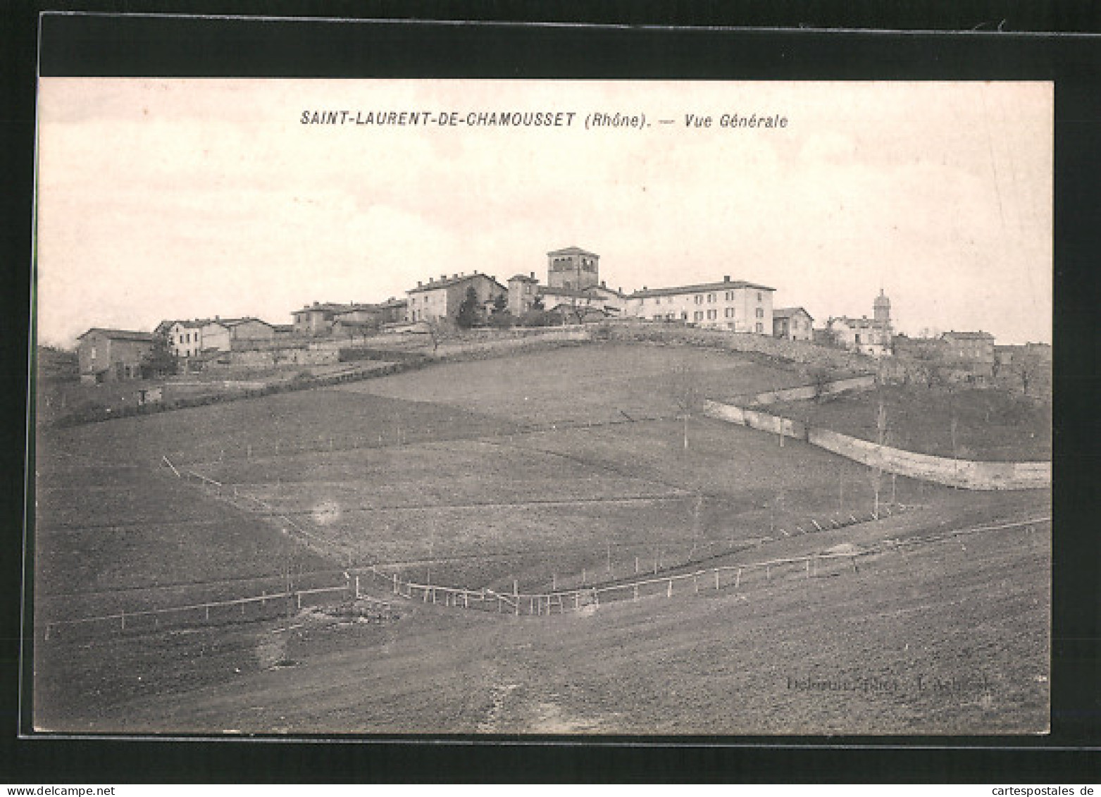CPA Saint-Laurent-de-Chamousset, Vue Générale
