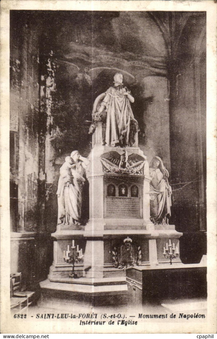 CPA Saint leu la foret (S-et O ) Monument de napoleon interieur de I eglise