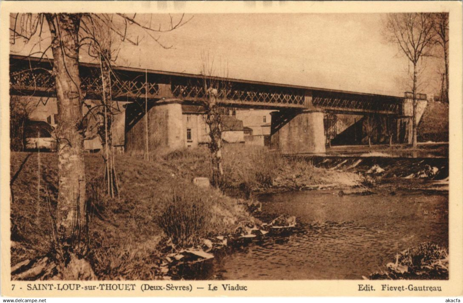 CPA SAINT-LOUP-sur-THOUET Le Viaduc (1140496)