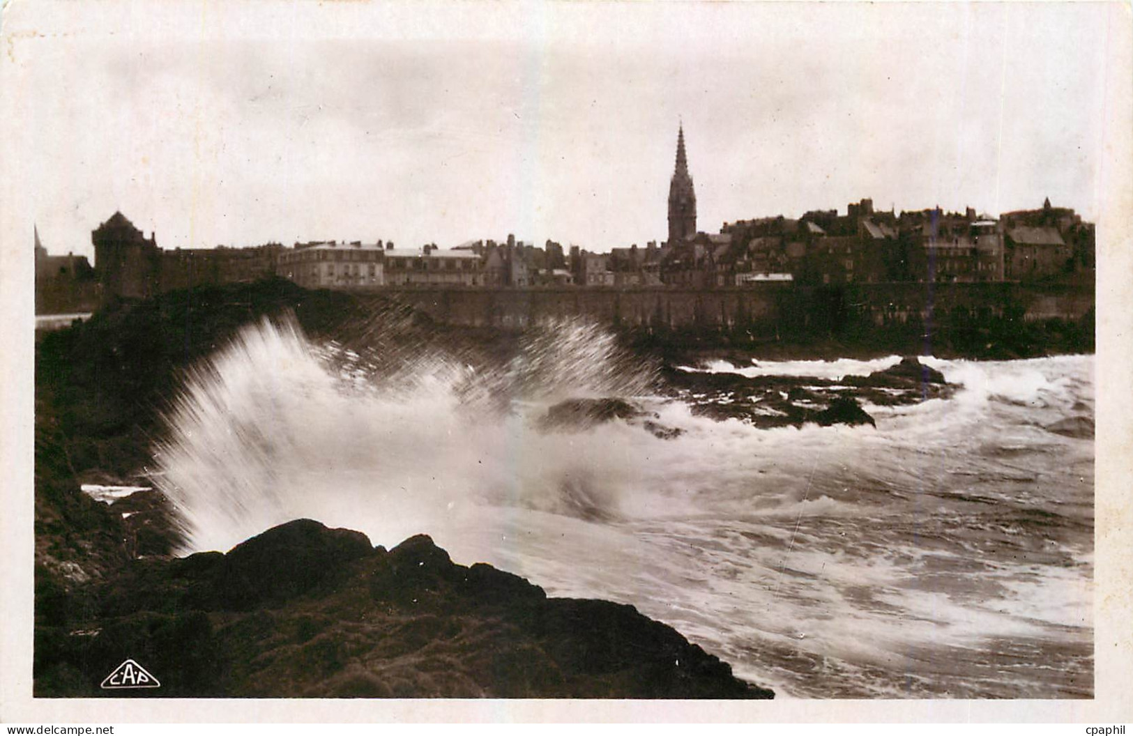 CPA Saint Malo Effet de vagues