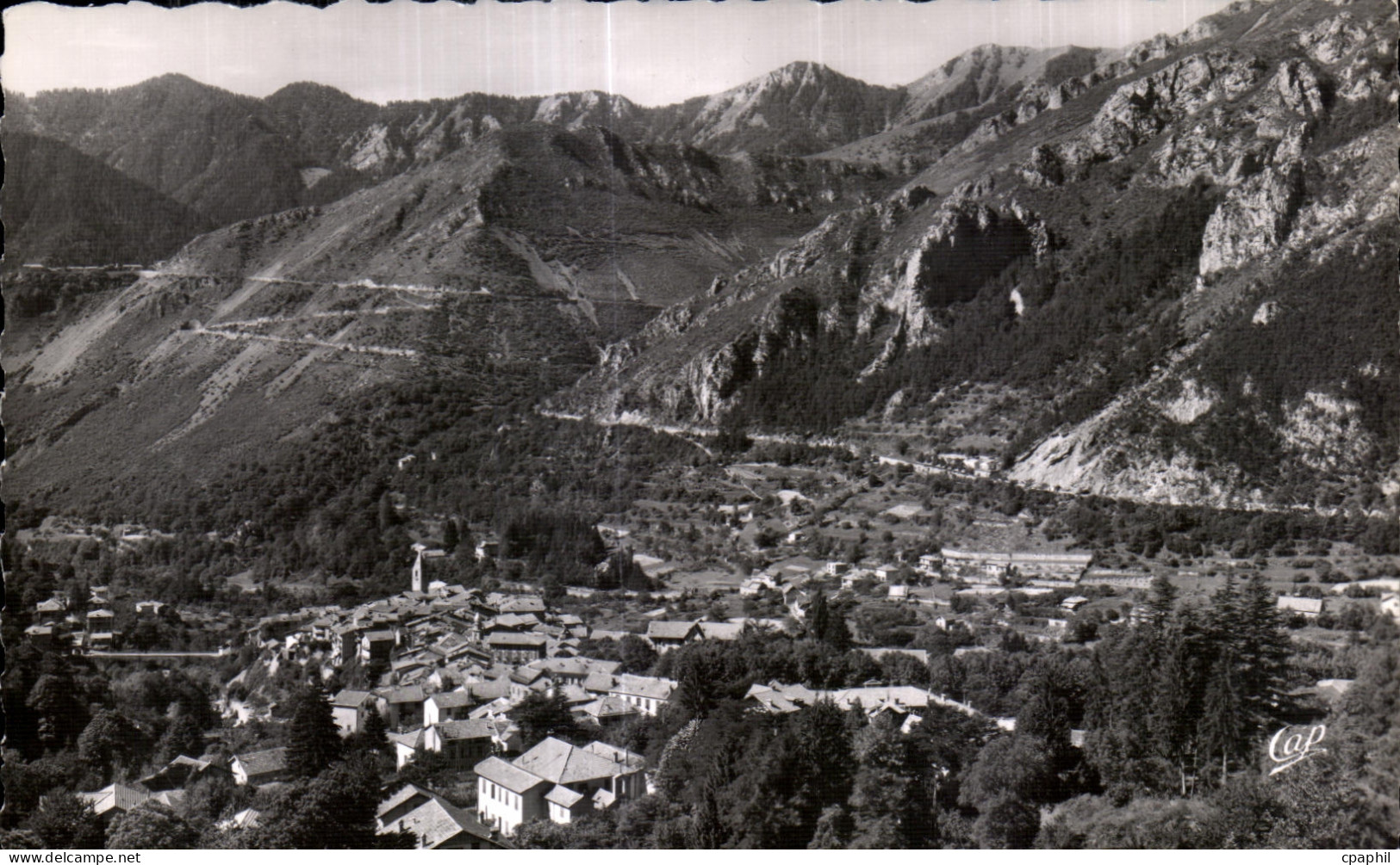 CPA Saint Martin Vesubie Vue generale et le Massif du Tournairet