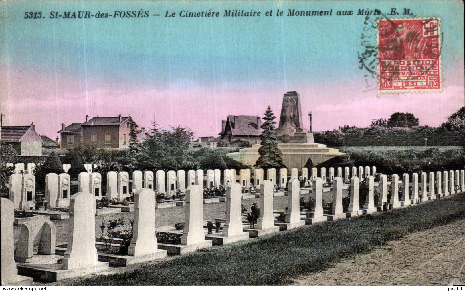 CPA Saint Maur des Fosses Le Cimetiere et le Monument aux Morts Militaria