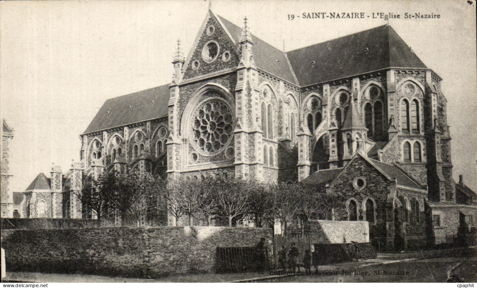 CPA Saint Nazaire L Eglise Saint Nazaire