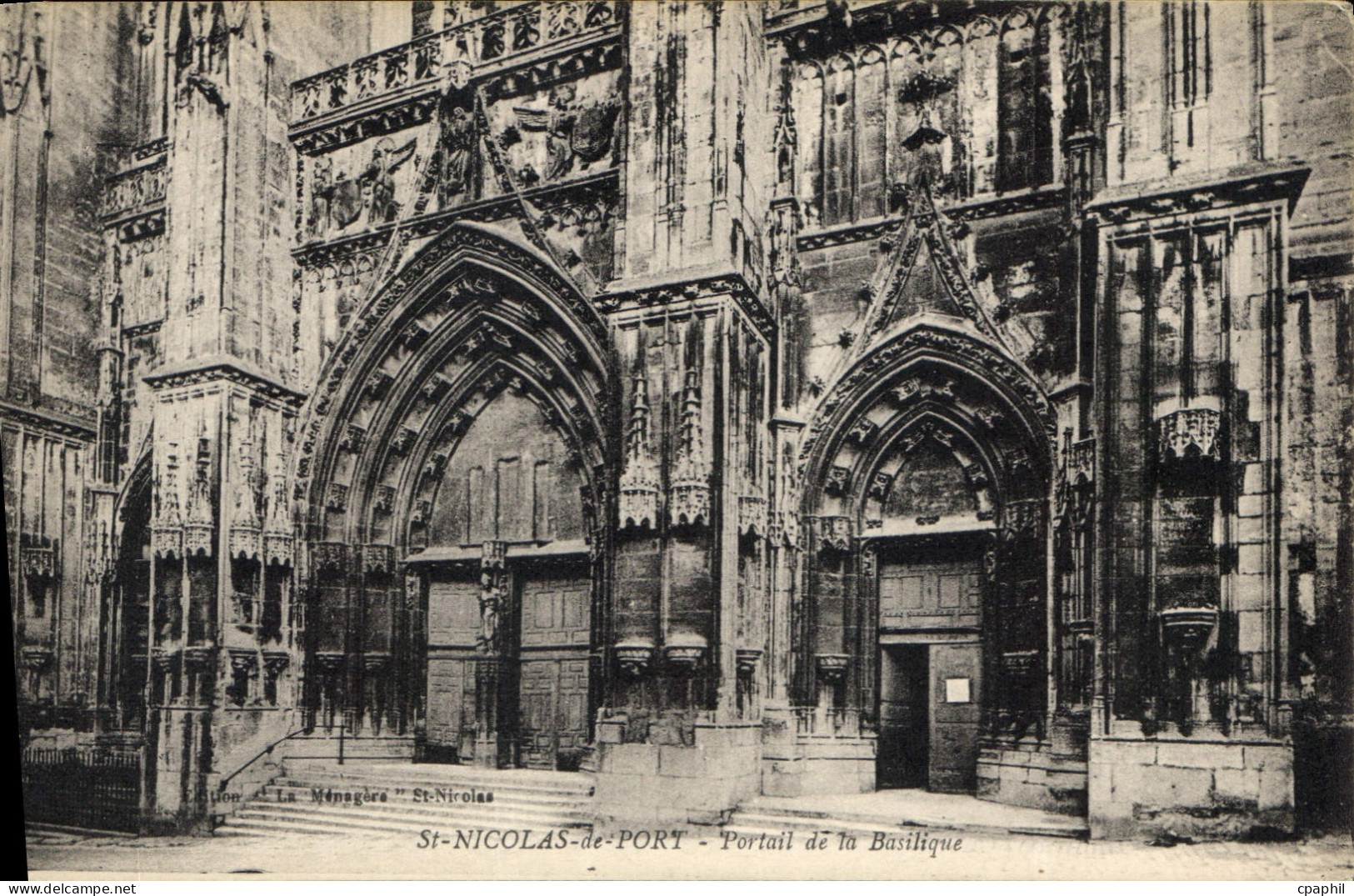 CPA Saint Nicolas du Port Portail de la Baislique