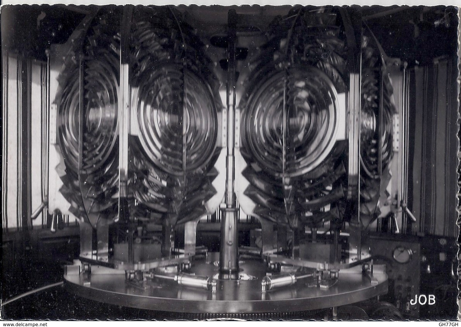 CPA SAINT-PIERRE PENMARCH -phare d'eckmuhl optique double 2000000 de bougies