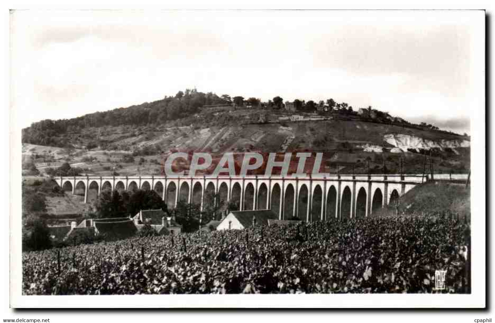 CPA Saint Satur Sancerre Et Le Viaduc
