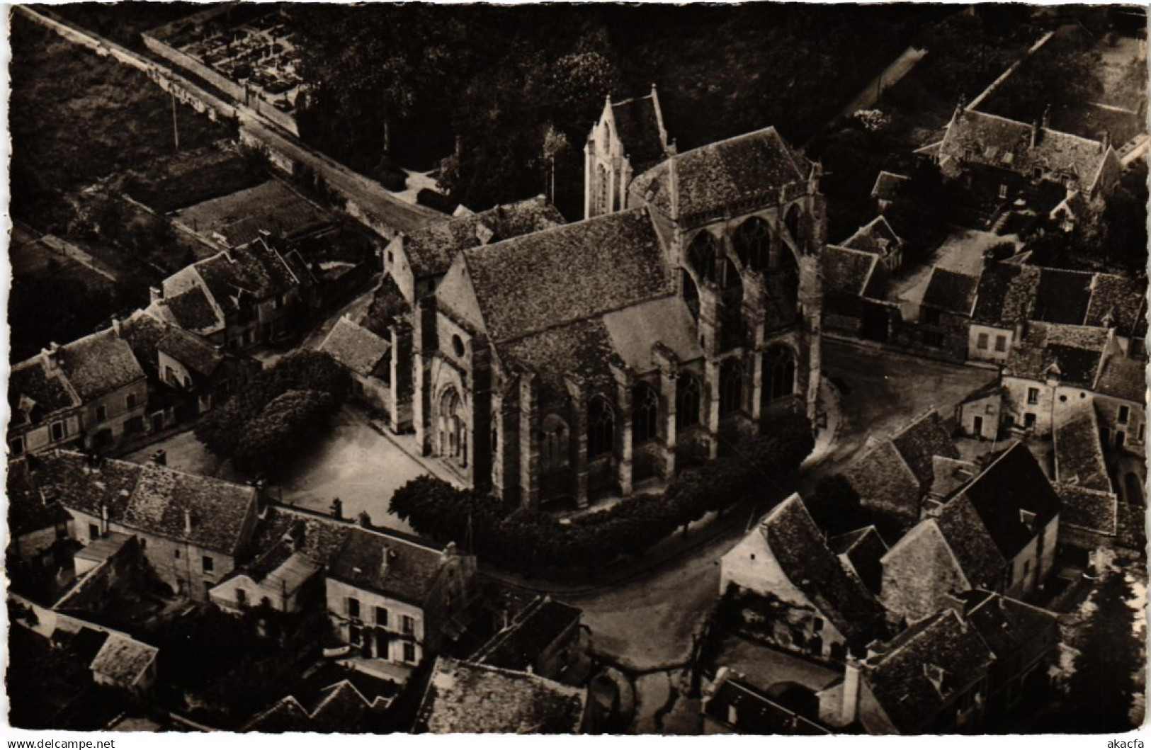 CPA SAINT-SULPICE-de-FAVIERES L'Eglise vu d'Avion (1354784)