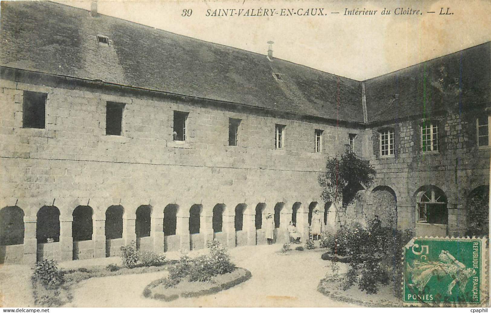 CPA SAINT VALERY EN CAUX- Interieur du Cloitre