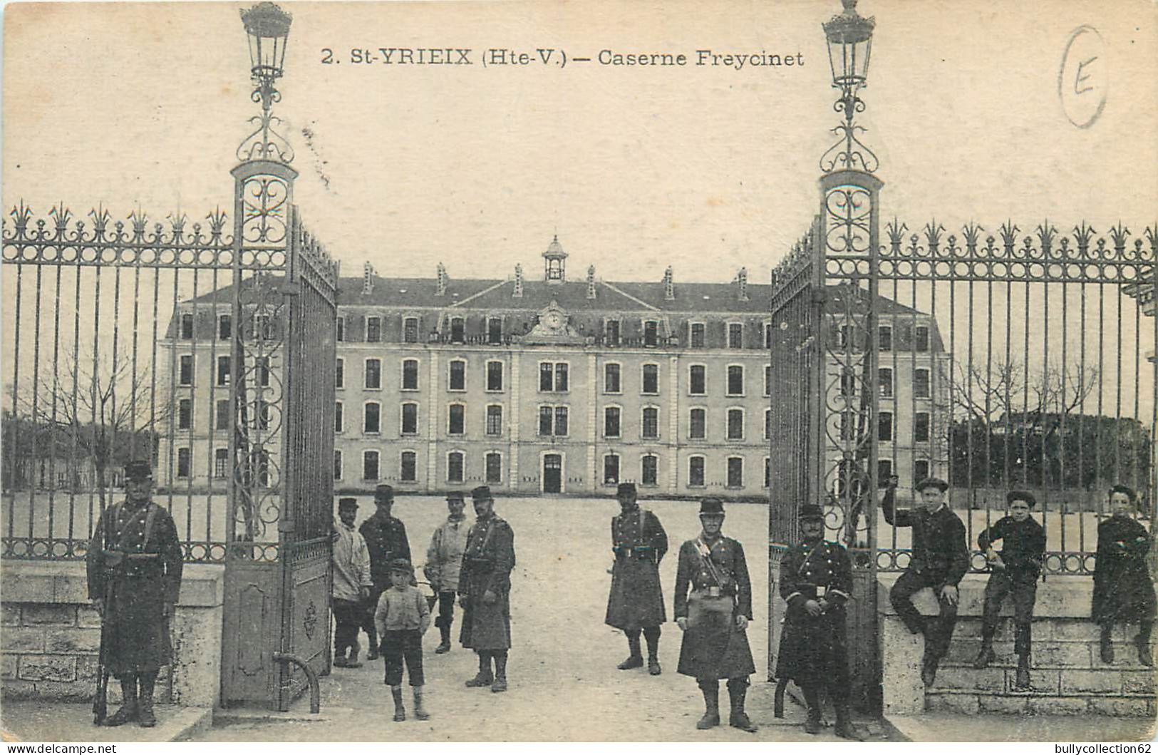 CPA Saint Yrieix la Perche  87/132