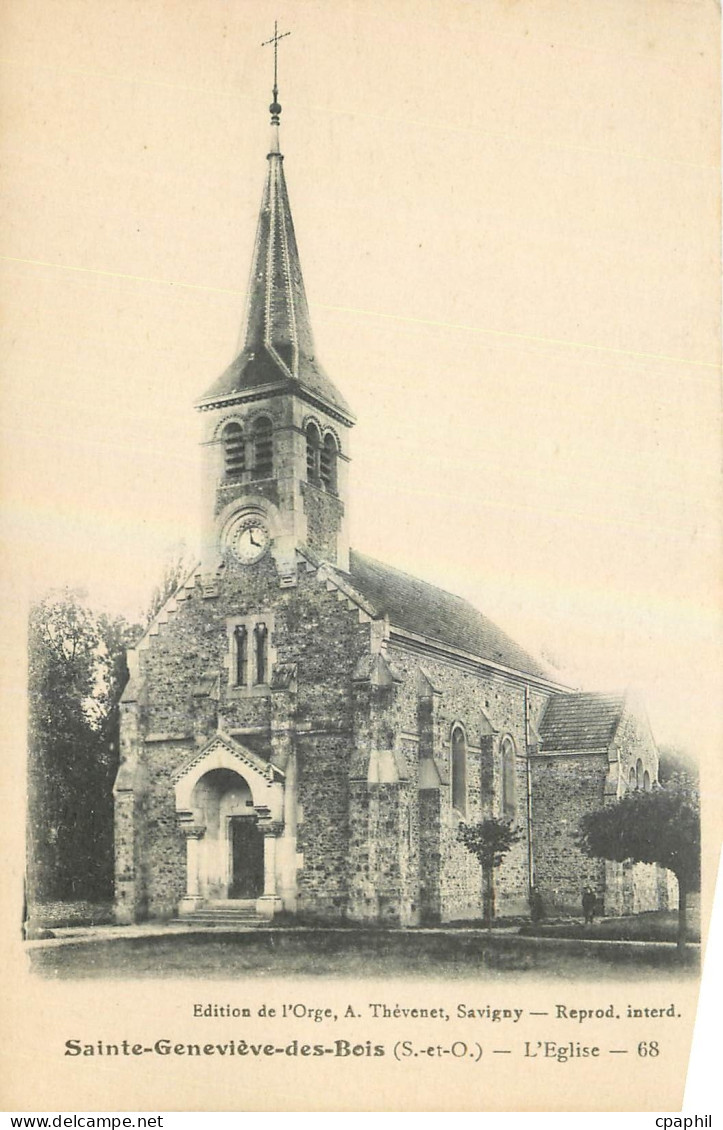 CPA Sainte Genevieve des Bois S et O l'Eglise