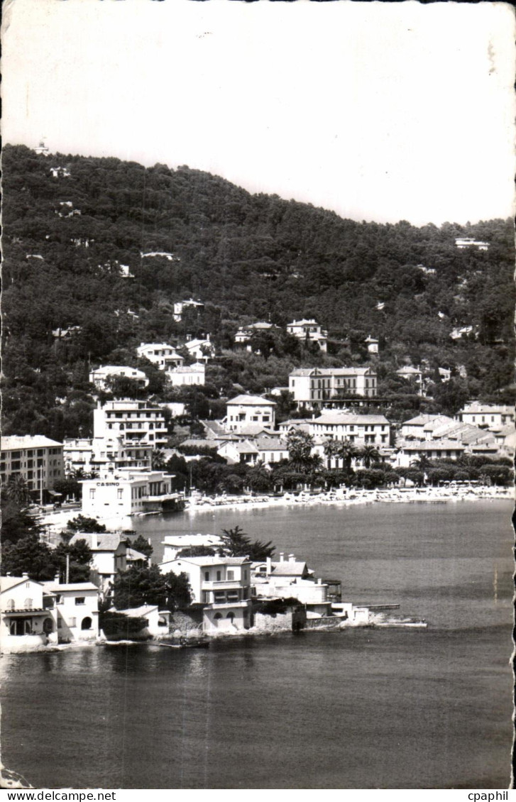 CPA Sainte Maxime Vue sur la ville en haut le semaphare