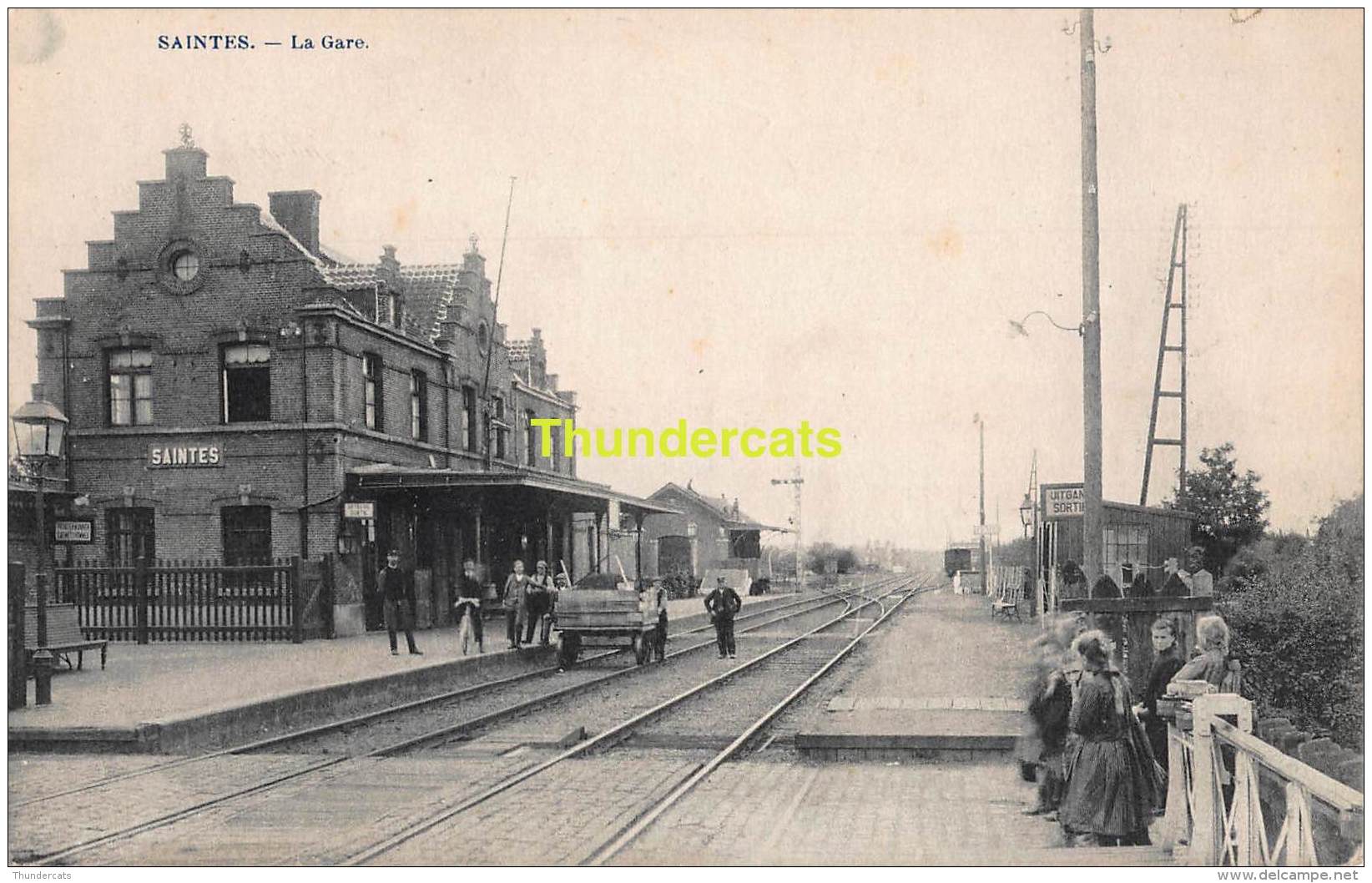 CPA  SAINTES LA GARE SINTE REMELDE  ( CHEMIN DE FER STATIE STATION GARE TRAIN )