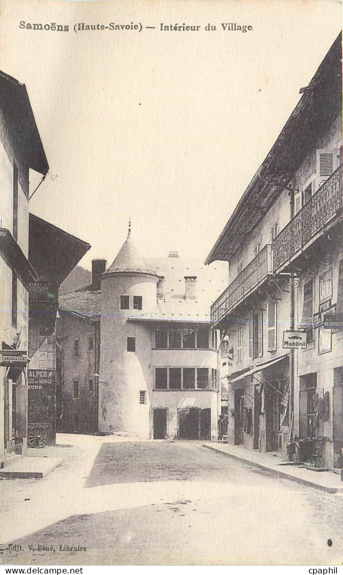 CPA Samoens Haute Savoie Interieur du Village